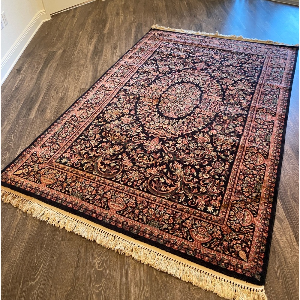 Karastan worsted wool rug handmade,great condition,classic addition to any home.